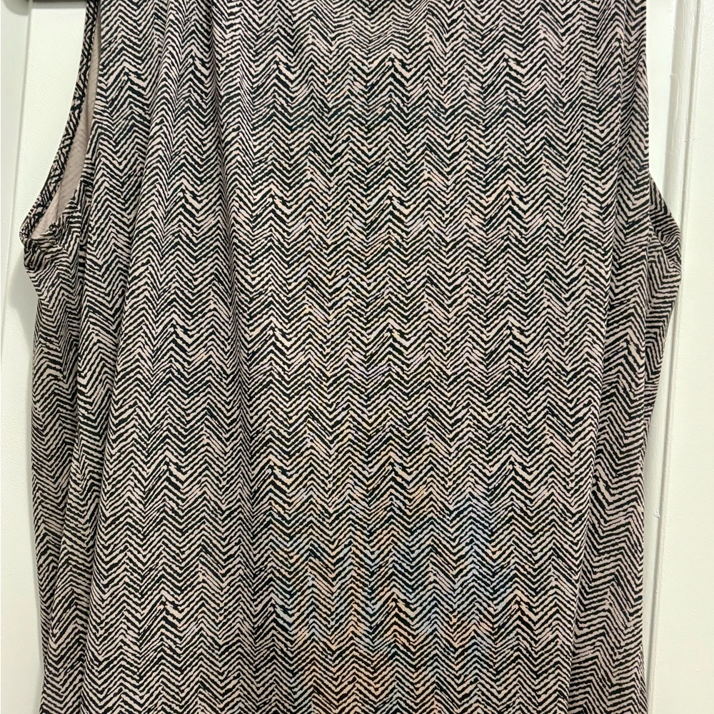 Chaps Sleeveless Chevron Top - Picture 3 of 5